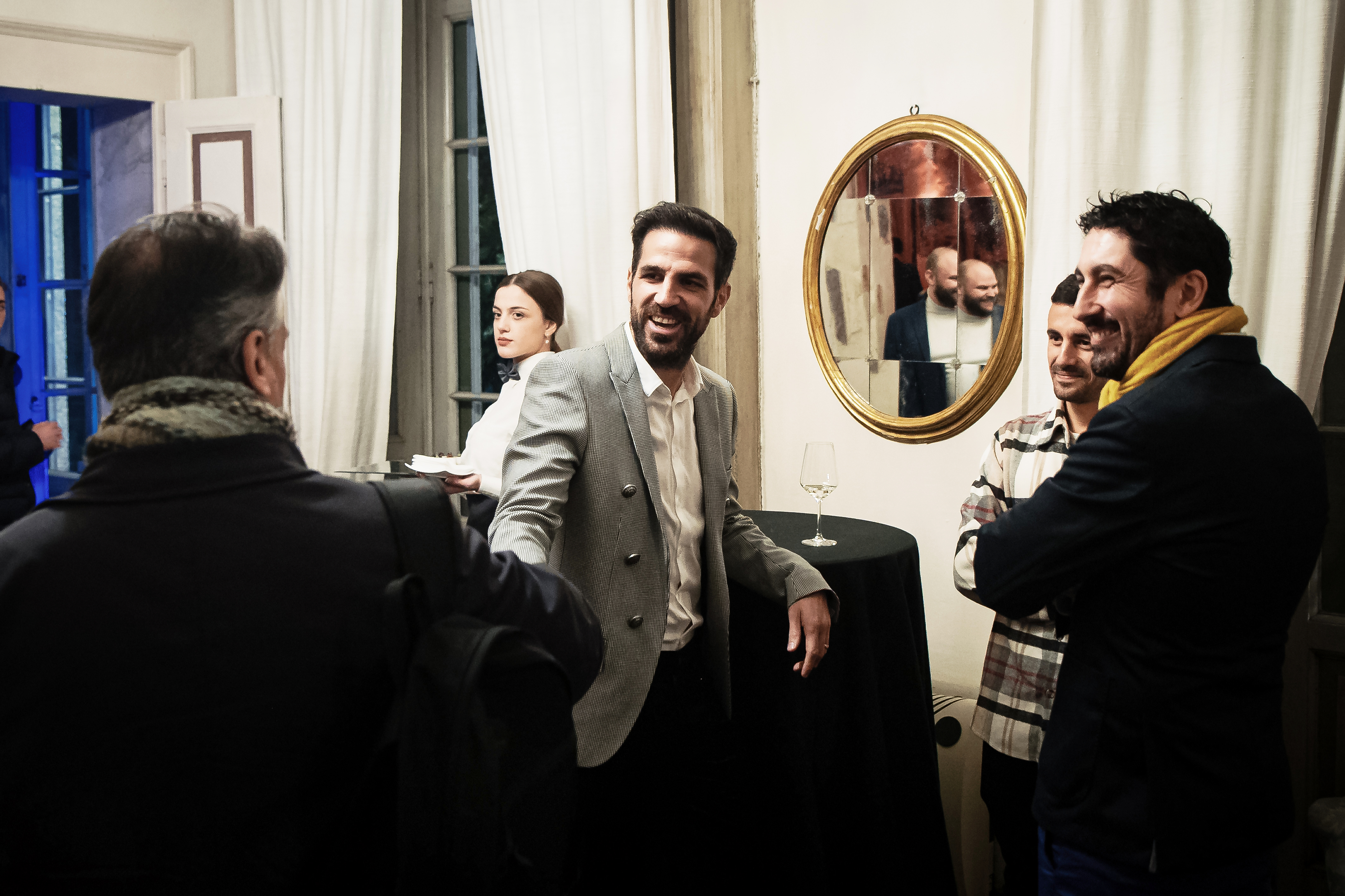 Lario Business Club benefits background